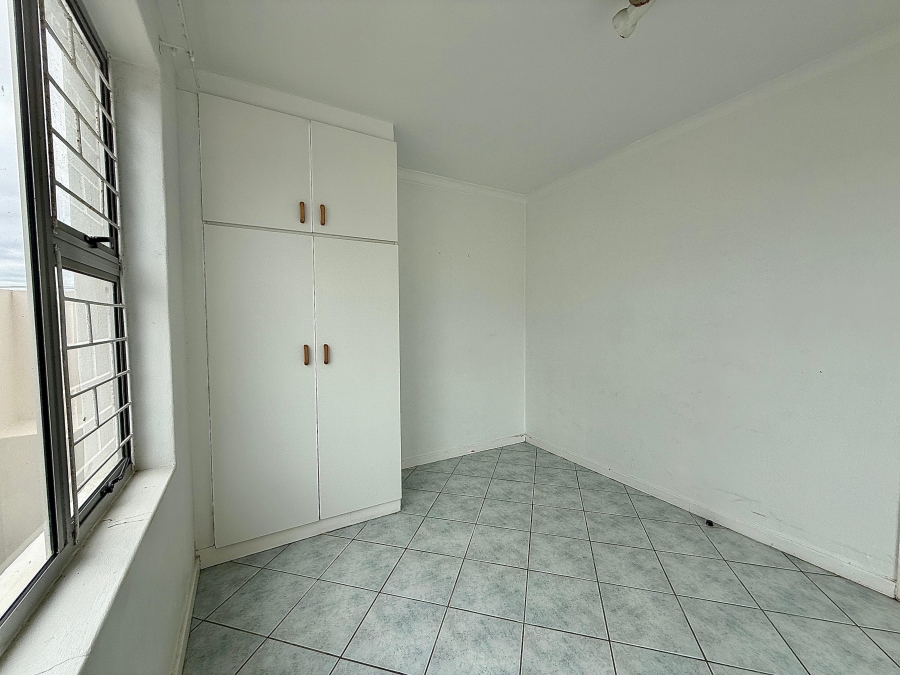 2 Bedroom Property for Sale in Beachfront Western Cape
